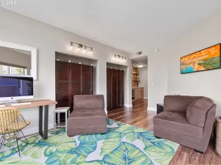 Photo #3: 20191015 Listing