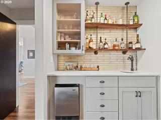 Photo #5: 20191015 Listing