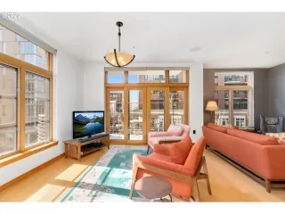 Photo #5: 20191421 Listing