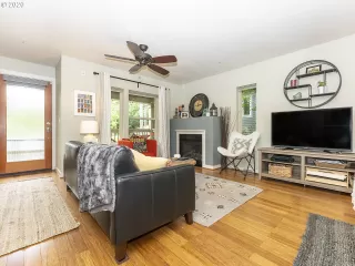 Photo #2: 20191541 Listing