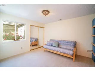 Photo #5: 20191850 Listing