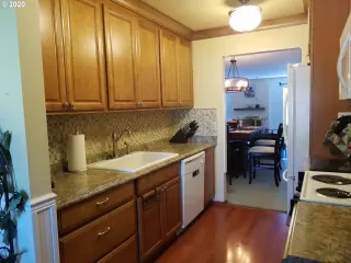 Photo #5: 20192073 Listing 