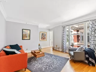 Photo #3: 20192145 Listing