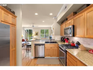 Photo #5: 20193020 Listing 