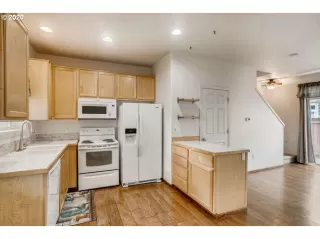 Photo #6: 20193024 Listing