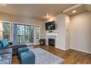 Photo #2: 20193157 Listing 