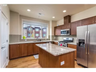 Photo #6: 20193157 Listing 