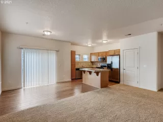 Photo #3: 20193741 Listing 