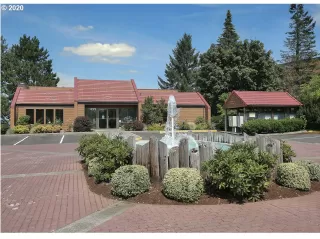 Photo #4: 20193845 Listing