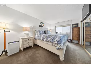 Photo #5: 20193845 Listing