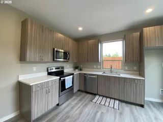 Photo #3: 20194398 Listing 
