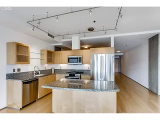 Photo #6: 20194460 Listing 