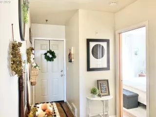 Photo #3: 20196359 Listing 