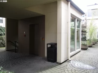 Photo #3: 20196869 Listing