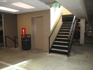 Photo #4: 20196869 Listing