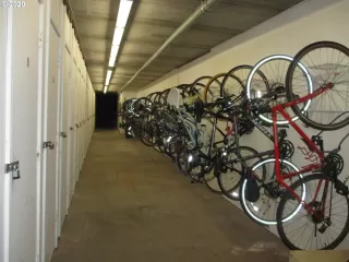 Photo #5: 20196869 Listing