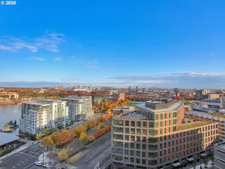 Photo #4: 20197516 Listing