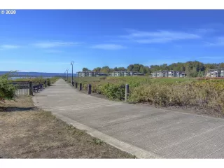 Photo #2: 20197535 Listing