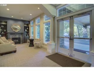 Photo #3: 20197535 Listing