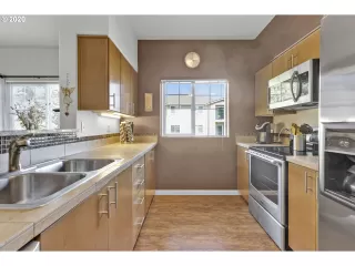 Photo #5: 20198795 Listing 