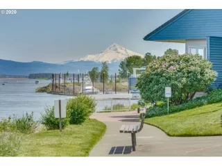 Photo #1: 20198856 Listing