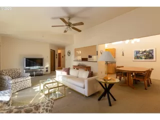 Photo #3: 20199038 Listing