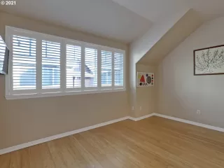 Photo #4: 20199231 Listing