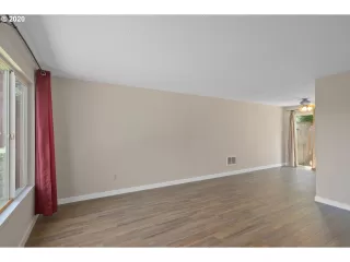 Photo #3: 20201000 Listing 