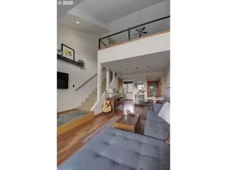 Photo #6: 20201146 Listing