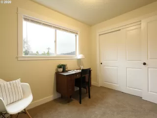 Photo #5: 20204105 Listing