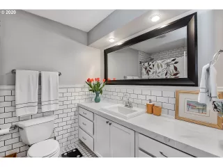 More Details about MLS # 20205365 : 2151 NE WEIDLER ST 2151