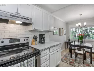 Photo #6: 20205365 Listing 