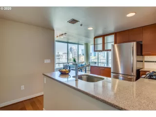 Photo #4: 20205855 Listing