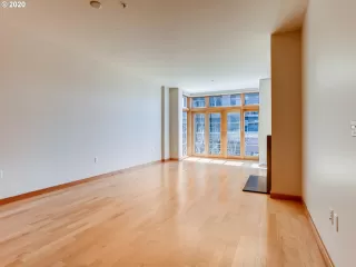 Photo #6: 20206187 Listing