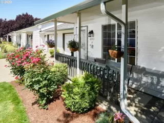 Photo #2: 20207089 Listing