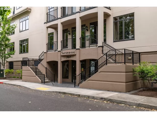 MLS: 20207238 Condo For Sale