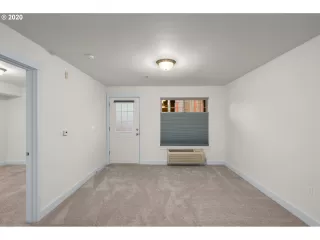 Photo #3: 20207615 Listing