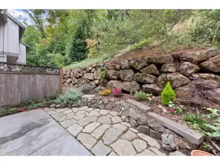 Photo #6: 20209491 Listing