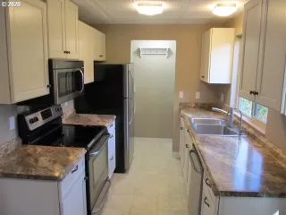 Photo #2: 20210749 Listing 