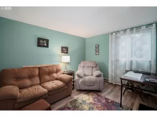 Photo #6: 20211159 Listing