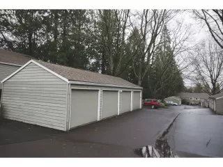 Photo #2: 20212417 Listing