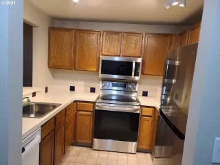 Photo #3: 20212417 Listing