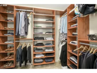 Photo #5: 20212922 Listing