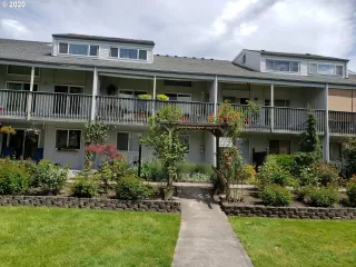 Photo #1: 20213152 Listing