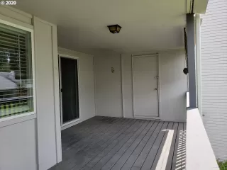 Photo #6: 20213152 Listing