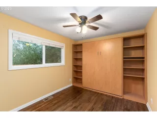 Photo #4: 20213176 Listing