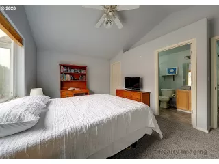 Photo #1: 20213334 Listing