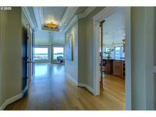 Photo #2: 20214727 Listing