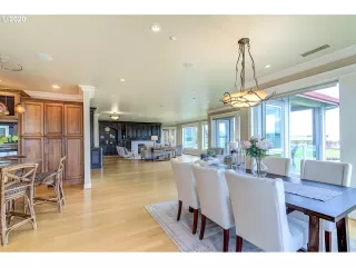 Photo #6: 20214727 Listing