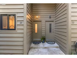 Photo #1: 20214871 Listing